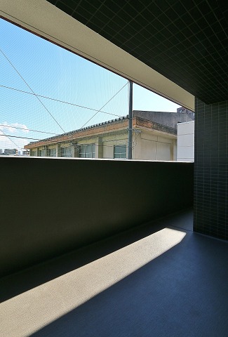 天気のいい日はこちらで洗濯物を干せます