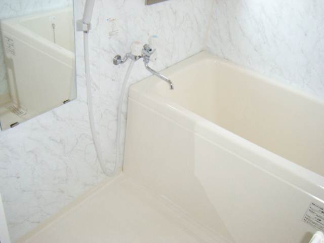 湯船に浸かってゆっくり休みましょう。