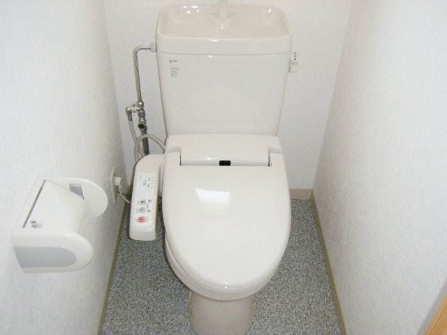 ウォシュレット付きです。