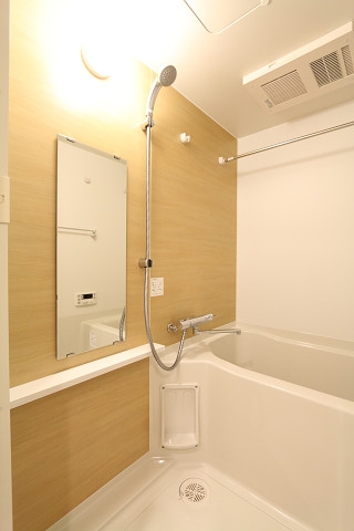 清潔感のある浴室です