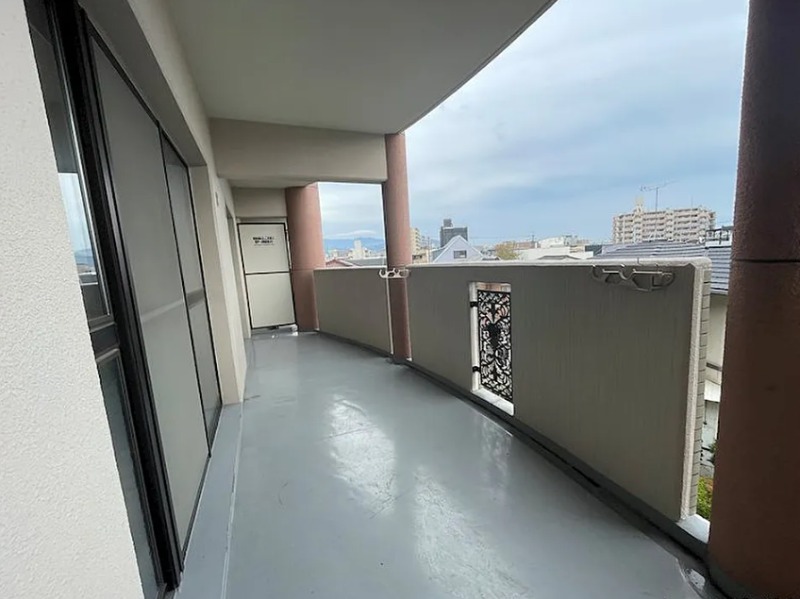 天気の良い日の洗濯物はこちらへ