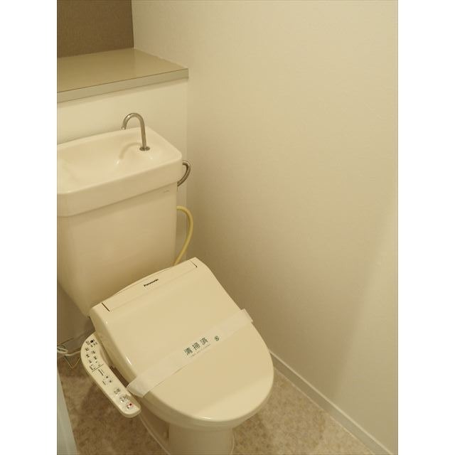 嬉しい温水洗浄便座付きです