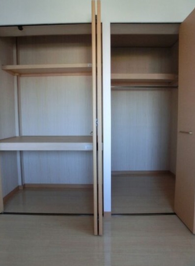 収納力抜群のクローゼットですね