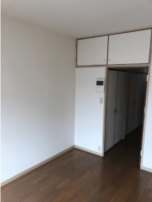 こちらは寝室にいかがでしょうか