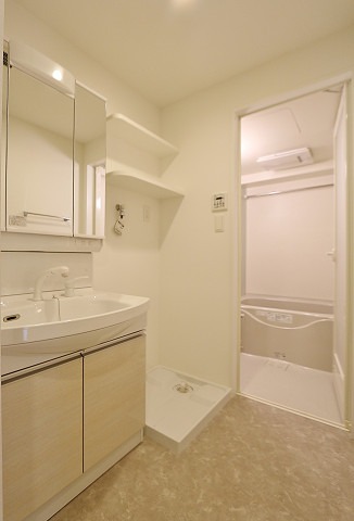 もちろん独立洗面台あります