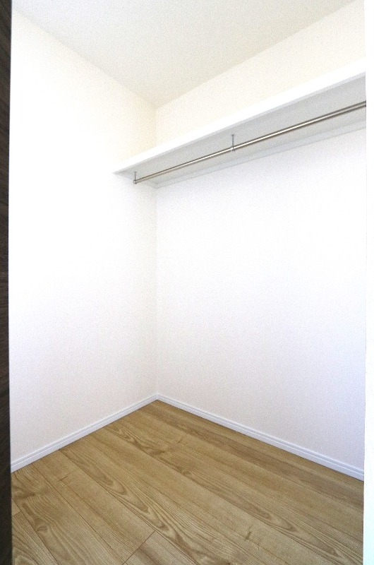 大容量のウォークインクローゼット付きです