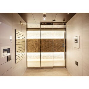 女性の方でも安心のオートロック