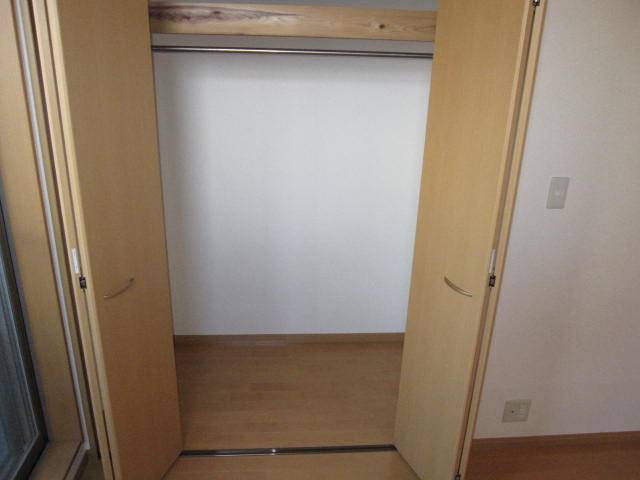 お洋服がたくさん入ります。