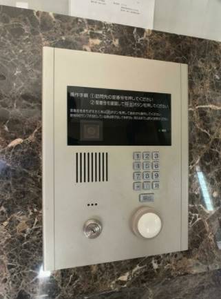 オートロックで安心です