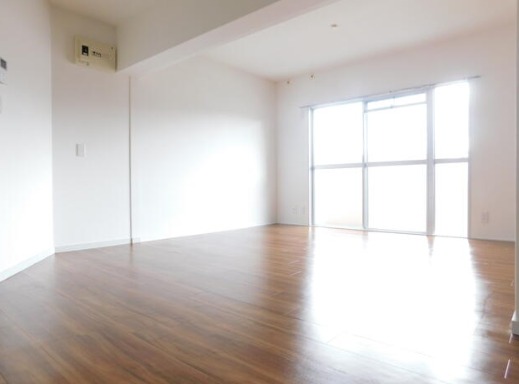 家具の配置がしやすいお部屋です