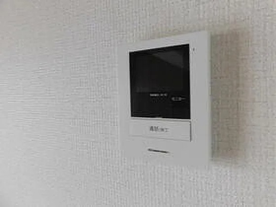 モニター付きインターホンで安心です