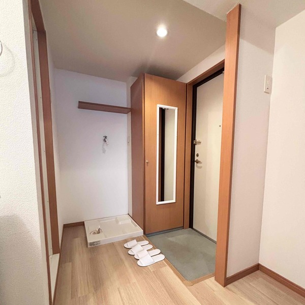 モニターにて来客を確認できます