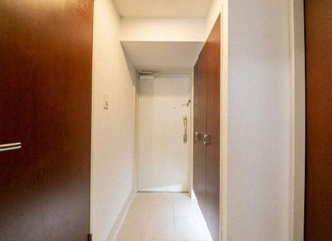 足もとも明るく綺麗な玄関ですね