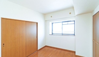 こちらは寝室にいかがでしょうか