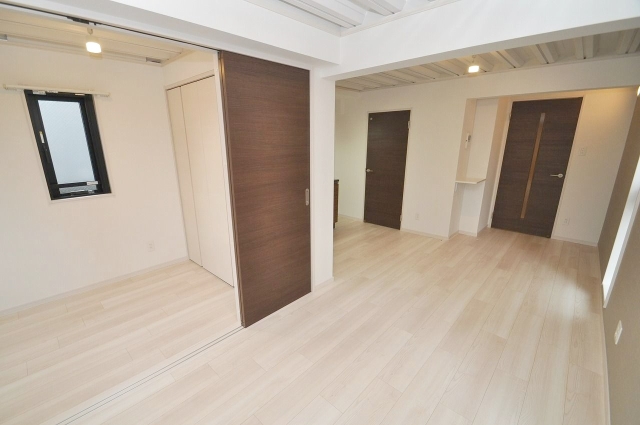 オシャレで開放感の生活空間です