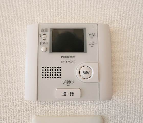 モニターで来客を確認出来るので安心です
