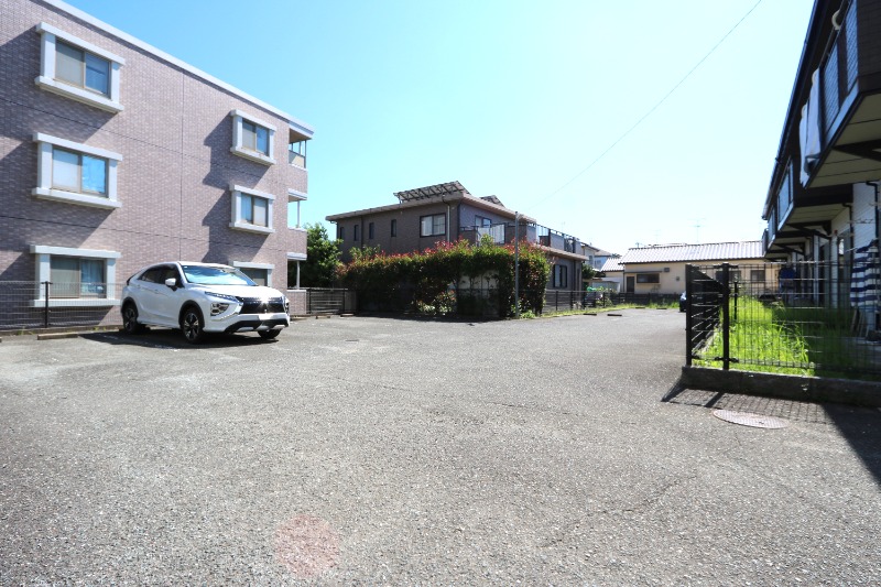 敷地内に駐車場がございます