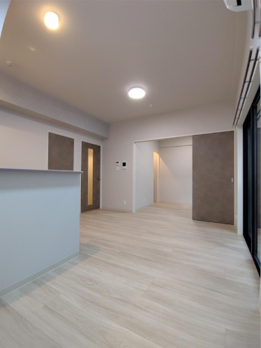 10帖超えの広々リビングです