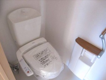 温水洗浄便座付きです