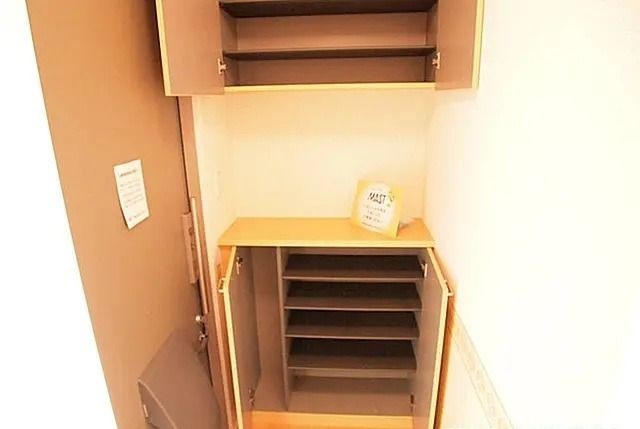 高さのあるシューズボックス