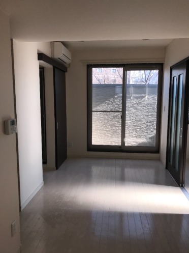 デザインクロスが雰囲気出てます