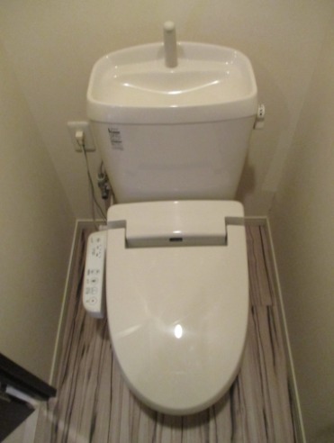 ウォシュレット付いてます