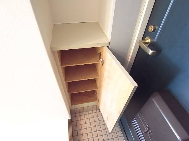 下足箱は嬉しい設備ですね。