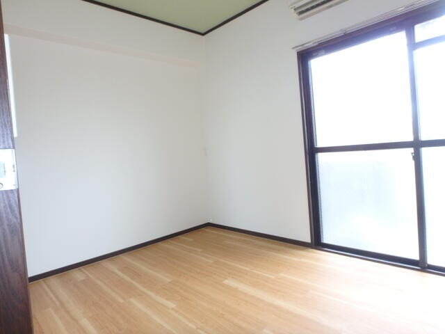 広々リビングでゆったりくつろげます