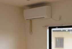 エアコン付きで快適に過ごせます