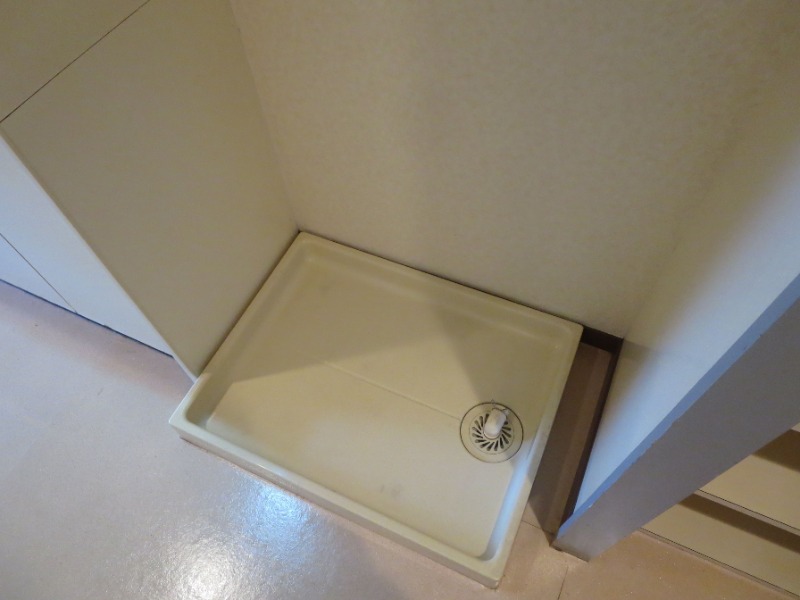 室内洗濯機置場完備。