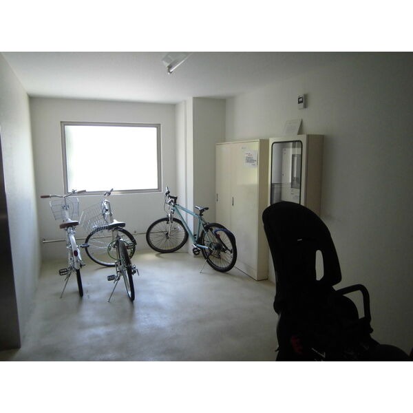 雨に濡れない敷地内駐輪場