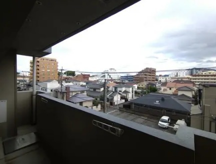 洗濯物はこちらで。