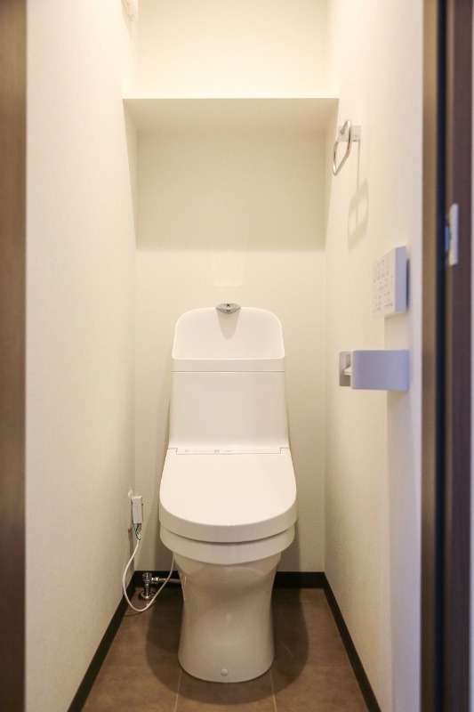 清潔感のあるトイレですね