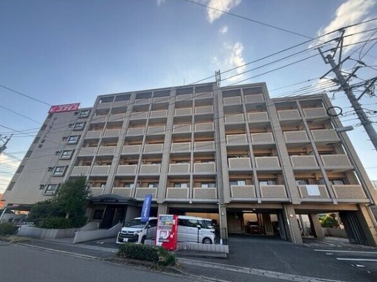 敷地内に自動販売機があって便利ですね