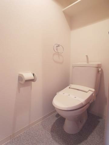 ウォシュレット付いてます。