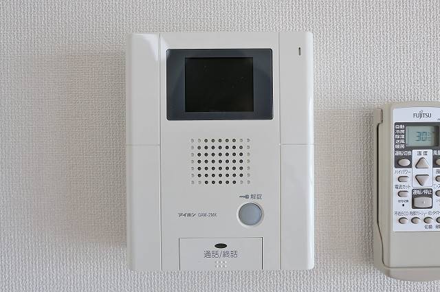 女性の方も安心のモニターフォン