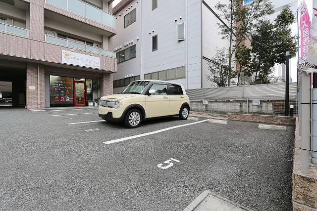 敷地内駐車場完備