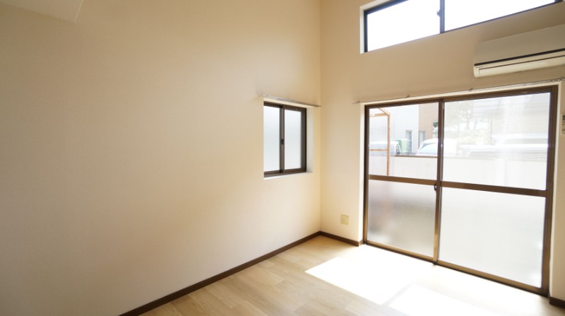 窓が多くて明るいです