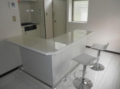 家具の配置に困らないリビングですね