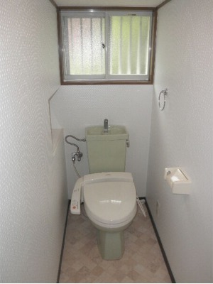 温水洗浄便座付きです