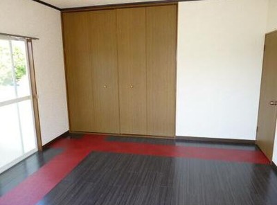 こちらは寝室にいかがでしょうか