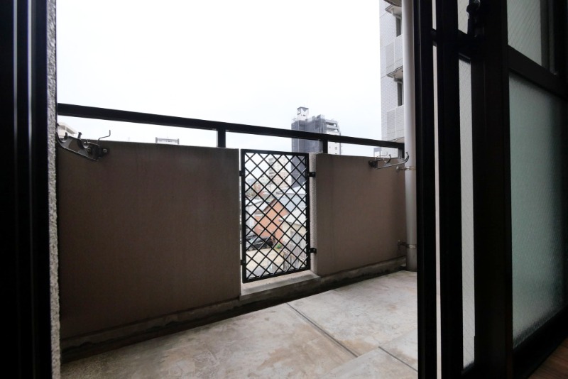 天気のいい日はこちらで洗濯物を干せます