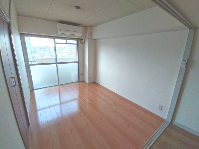 エアコン付きで年中快適に過ごせますね♪