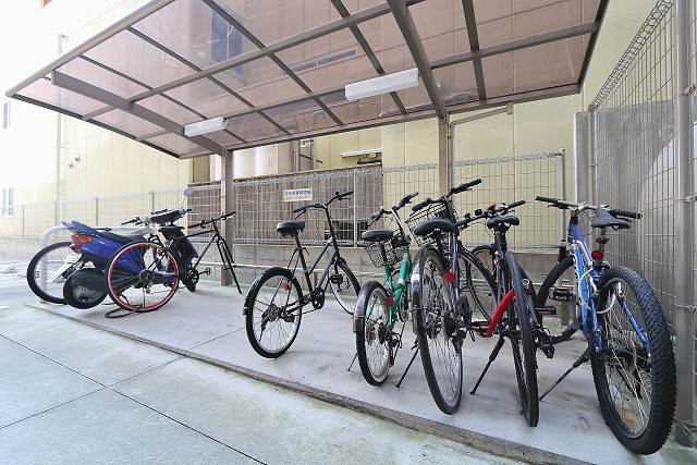 屋根付きの駐輪場です