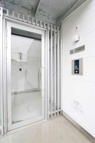 オートロックの入り口で安心ですね