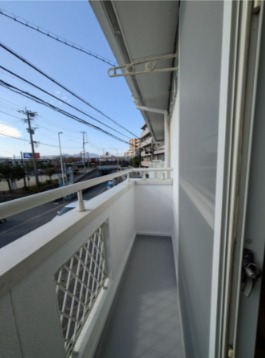 天気のいい日はこちらで洗濯物を干せます