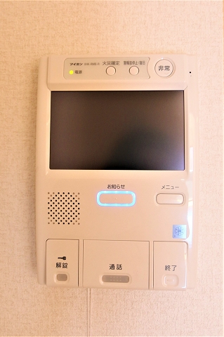 TVモニターホン付きで女性も安心ですね