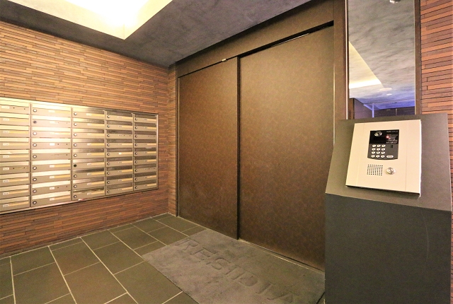 オートロックの入り口で安心ですね