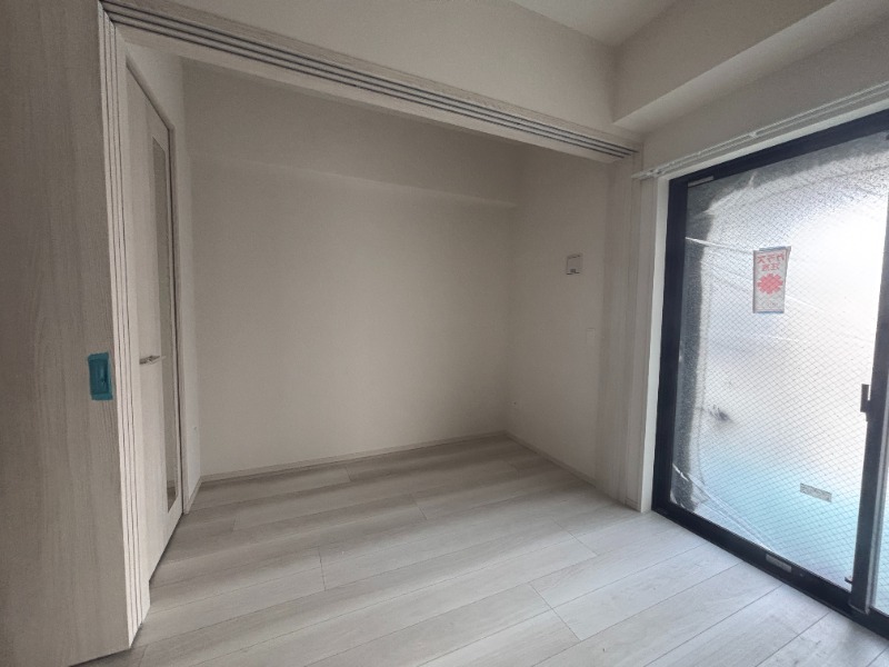 こちらは寝室にぴったりの洋室です