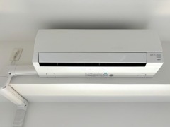 エアコン付きで年中快適に過ごせます